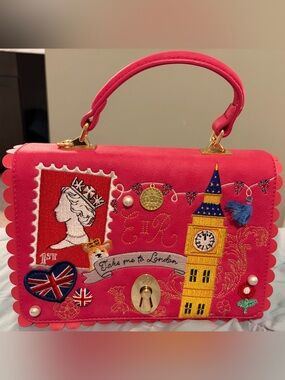 Vendula London “Take Me to London” Big Ben Embroidered Pink Collectible Handbag
